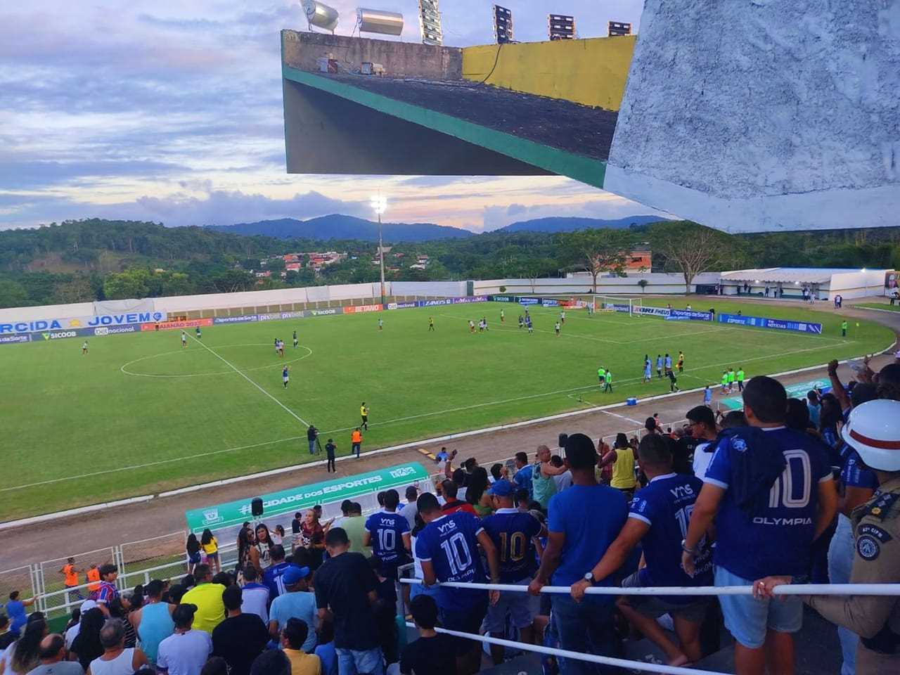 Camacã: Estádio Ribeirão recebe um grande público e o Itabuna vence o Bahia por 4x0
